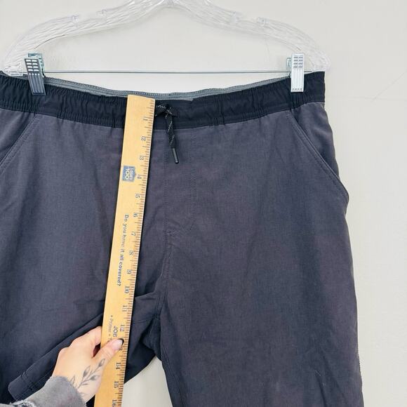 Kenneth Cole Gray Bermuda Shorts Men’s Size L - Picture 3 of 8